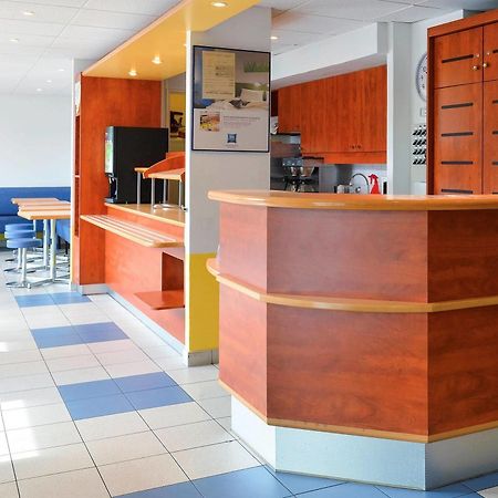 Ibis budget Orléans Sud Comet Exterior foto