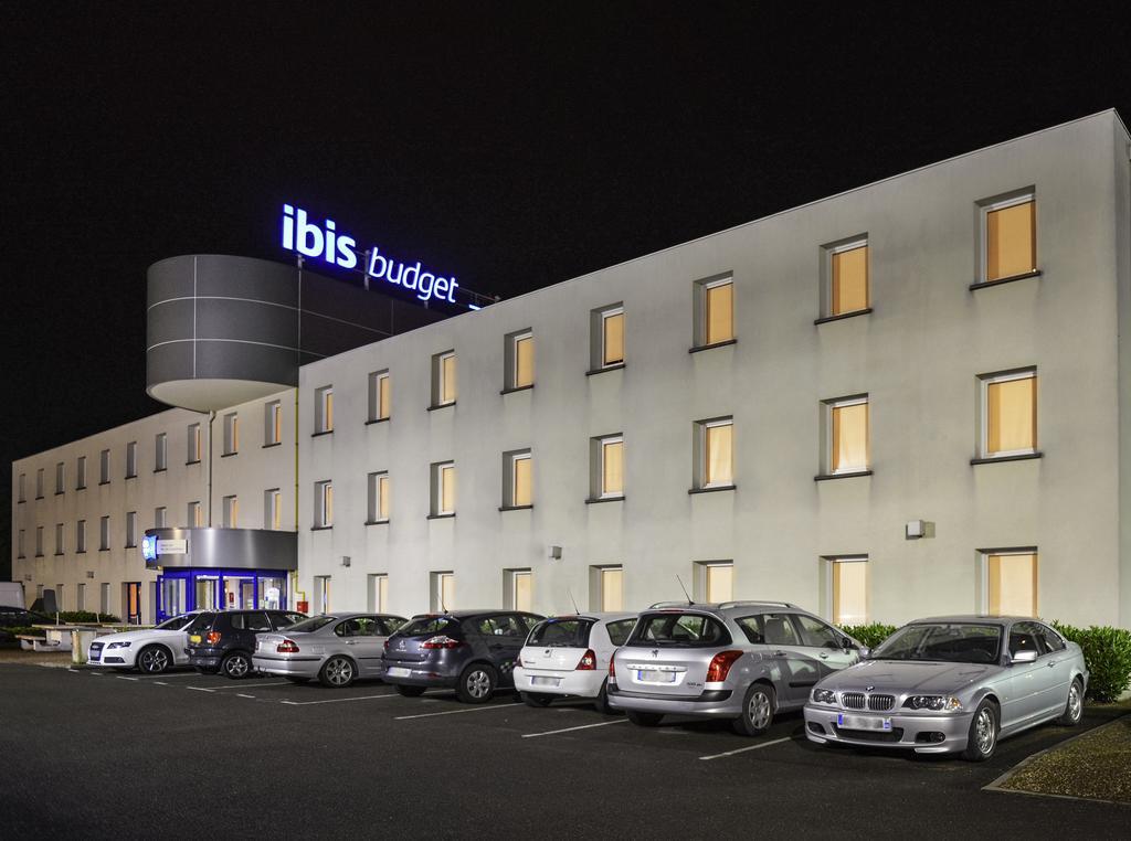 Ibis budget Orléans Sud Comet Exterior foto