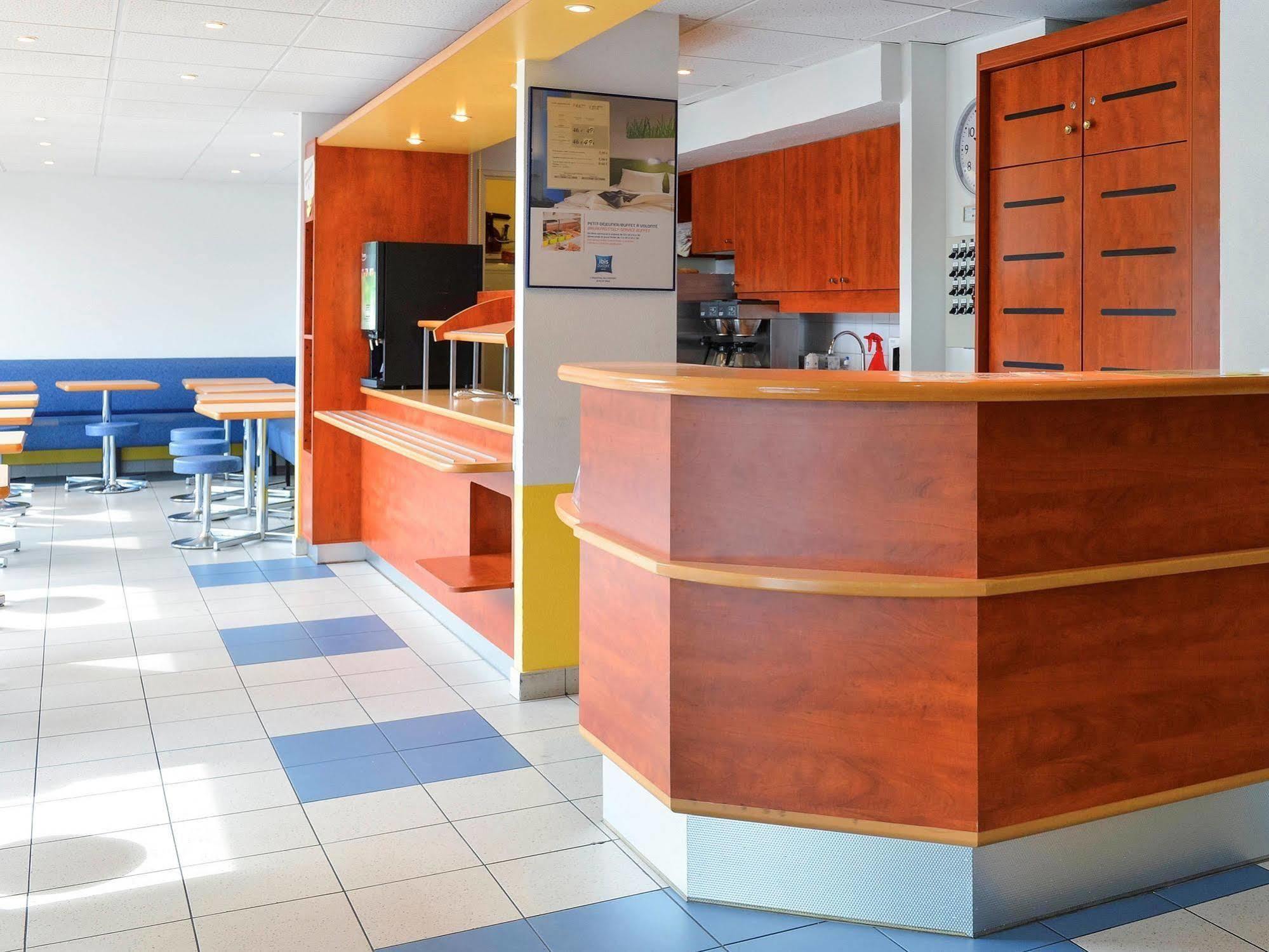 Ibis budget Orléans Sud Comet Exterior foto