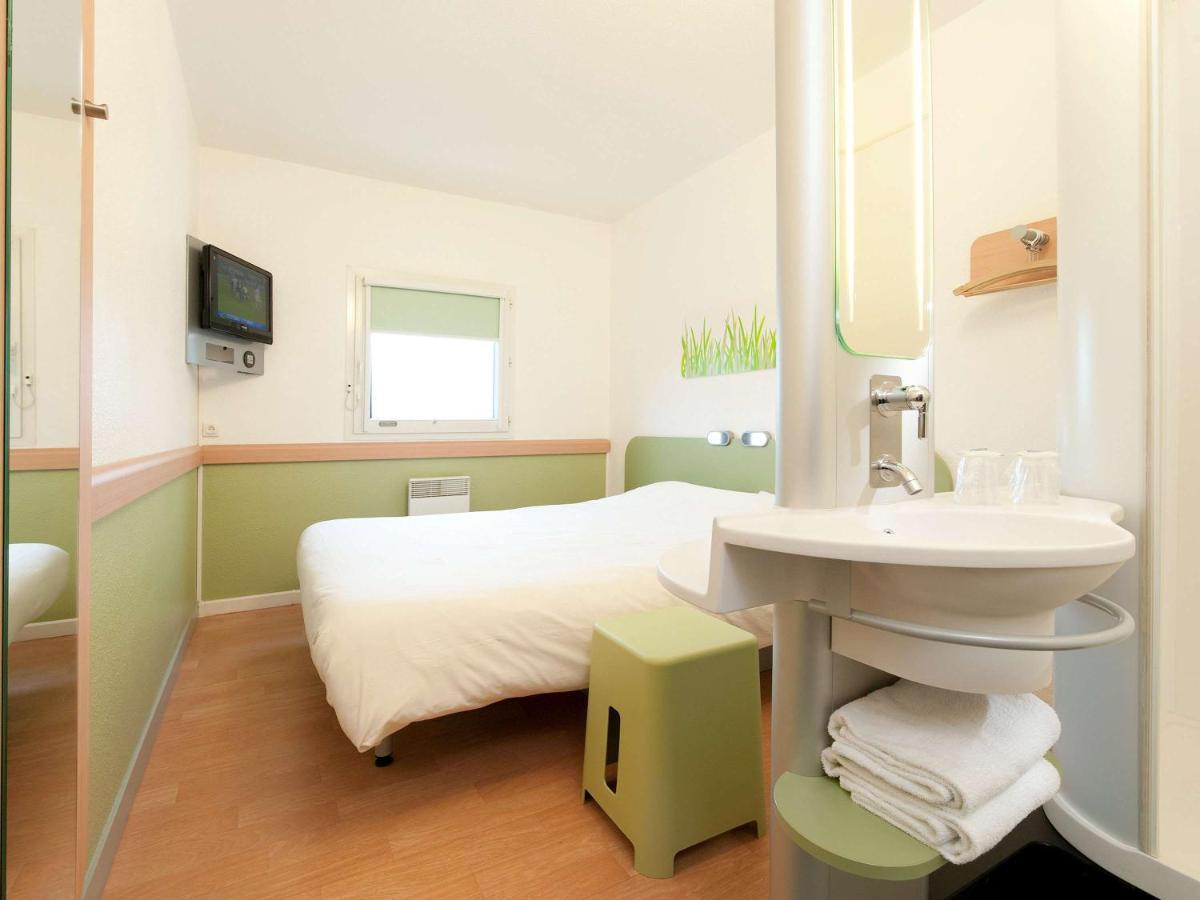 Ibis budget Orléans Sud Comet Exterior foto